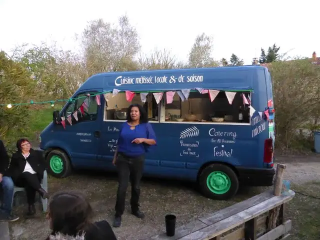 Le food truck installé pour un événement en plein air
